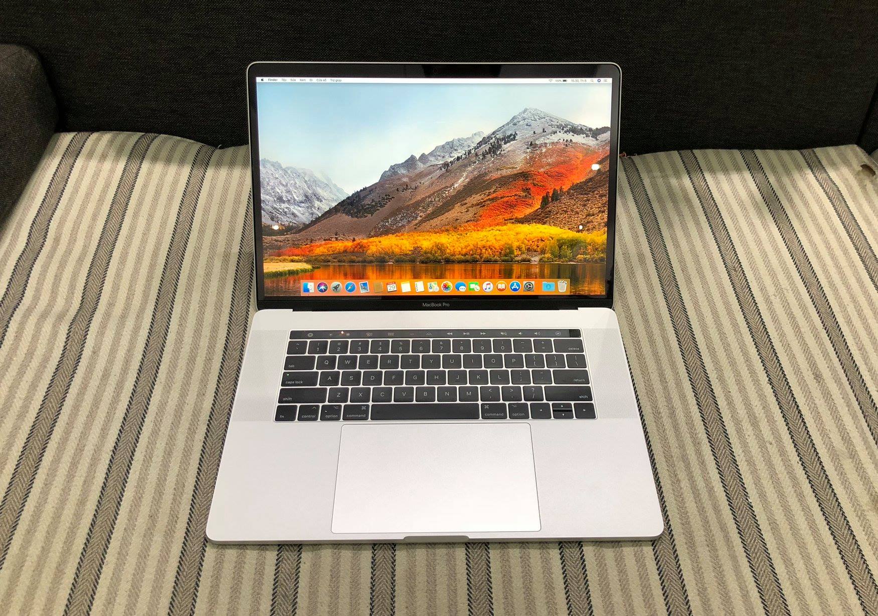 MacBook Pro 15in Touch Bar MR972 Silver- 2018